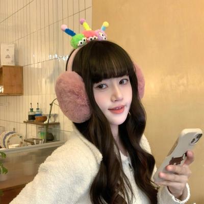 Cute and Funny Plush Earmuffs for Women In Winter, White Warm and Windproof, Ear Covers, Ear Covers, Ear Caps, Student Riding Earmuffs.