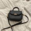 IELGY retro portable simple fashion shoulder messenger bag