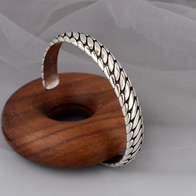 Retro Hip Hop Tire Tread Bangle: Women's Trendy Thai Silver Open Bracelet