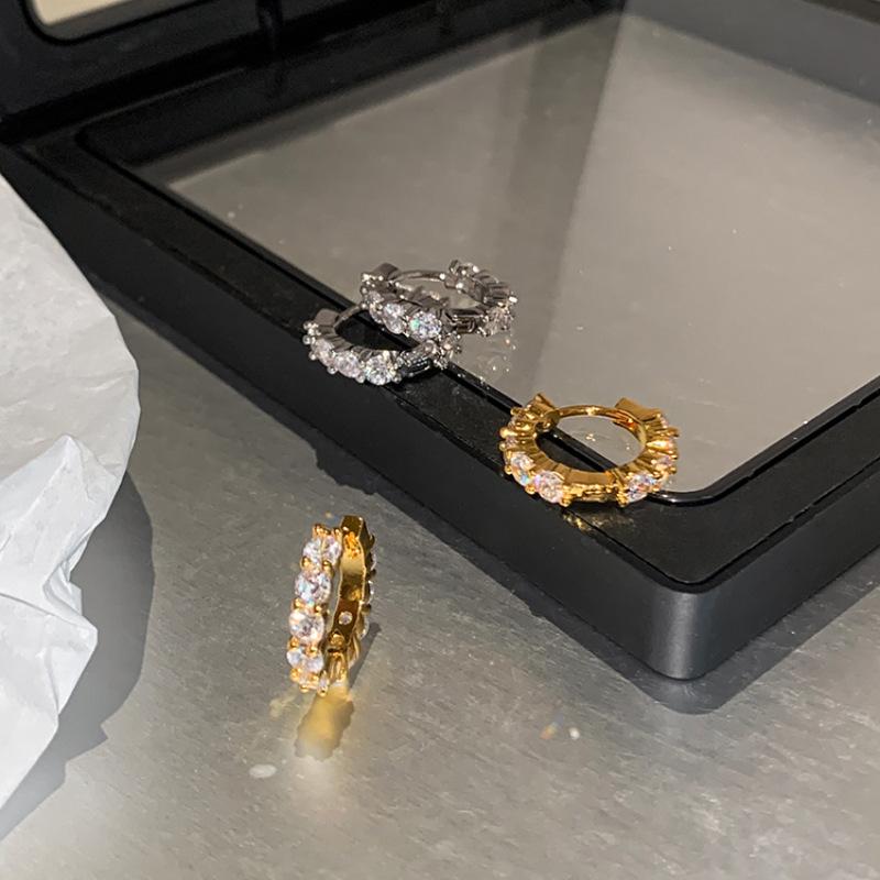 Zirkon Metall Silber Ohrringe Damen Leichter Luxus Nische High-Level-Gefühl von Klein Exquisit Hundert mit Ohrringen Günstige Zarte Ohrringe Tägliches Tragen