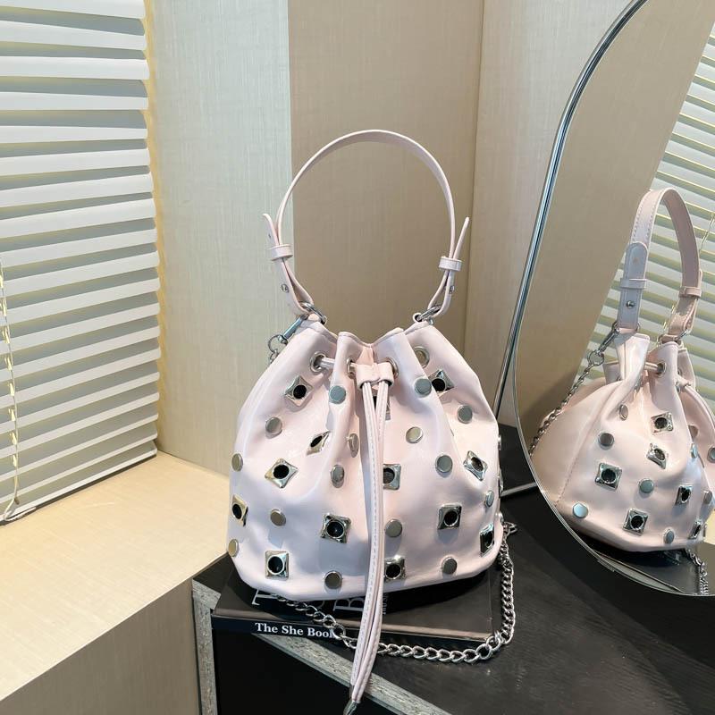 Vintage Damenhandtasche mit hohler Schulter, Niete, modisch, vielseitig, tragbar, Eimertasche, Street Achsel-Tote-Umhängetasche