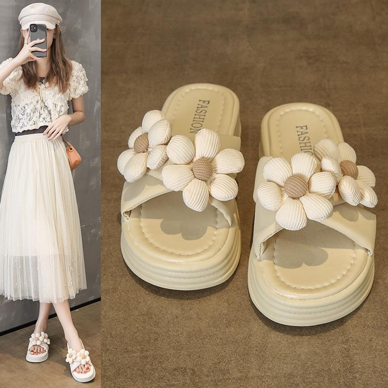 Blumen Badeschuhe Damen Sommerkleidung Urlaub am Meer mit Rock 2025 neue Feen beliebte Sandalen mit dickem Boden