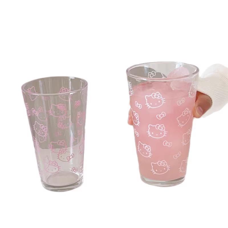 Pahar de sticlă cu pai de mare capacitate Hello Kitty cu capac pentru fete de la Sanrio