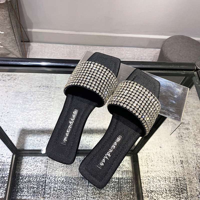 Rhinestone Flat Bottom One-word Slippers for Women To Wear 2025 Summer New Fashion Square Head Open-toed Sandals, Foreign Style Home Niche