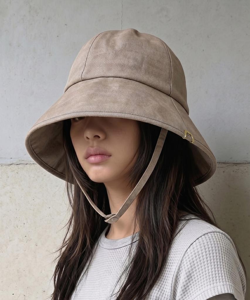 Eondeokeonteulolseutyudio Strap Bucket Hat / Linen Tw / L Brown