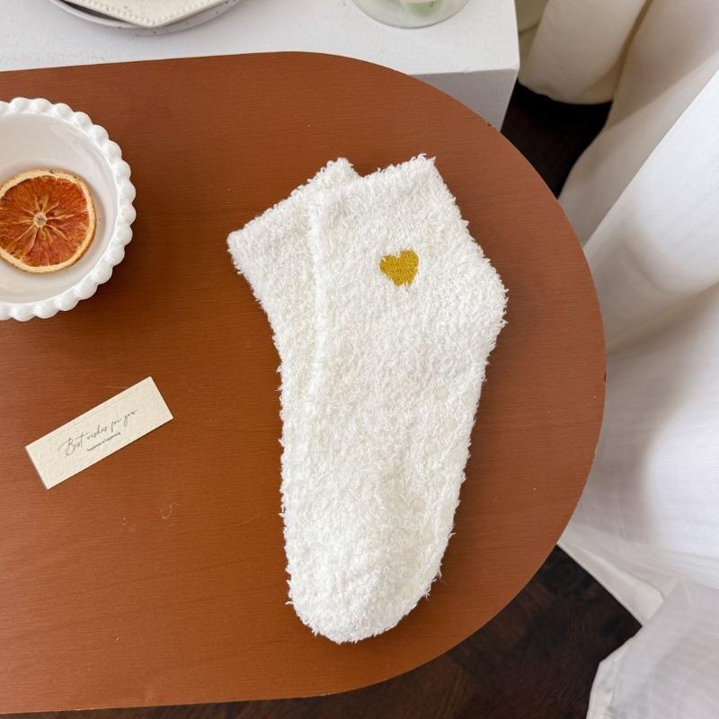 Love embroidered coral fleece short socks autumn and winter thickened warm women's socks solid color dispensing non-slip sleep socks