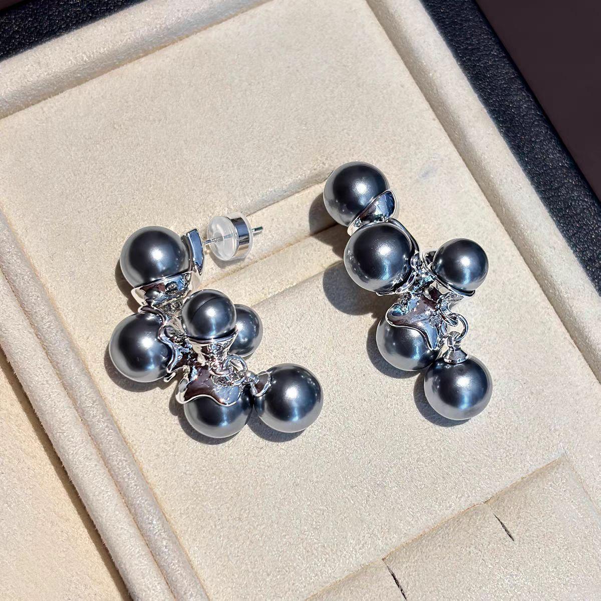 

Xu I is dazzling Zhao Lusi Xu Yanao white pearl earrings women s high-end temperament silver needle ear jewelry