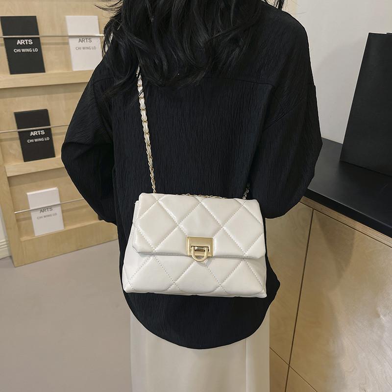 Elegant Casual Single Shoulder Small Square Bag 2024 New Simple Chain This Year Popular Solid Color Small Bag Female