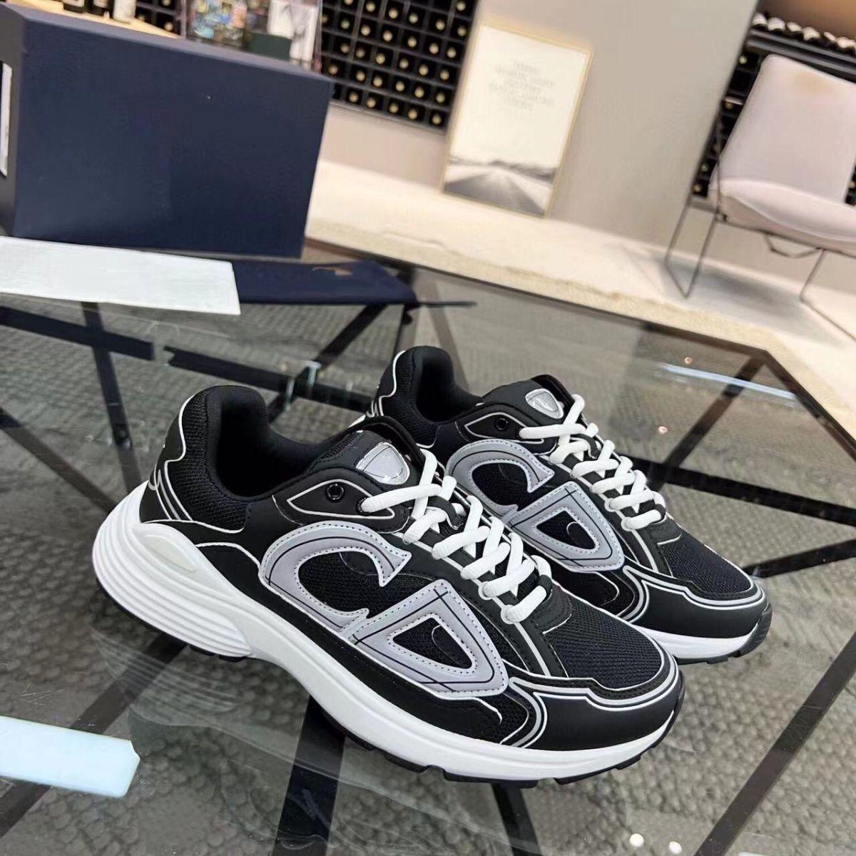 

Gift box men s and women s low-top sports casual running shoes couple height increase, platform dad shoes 36