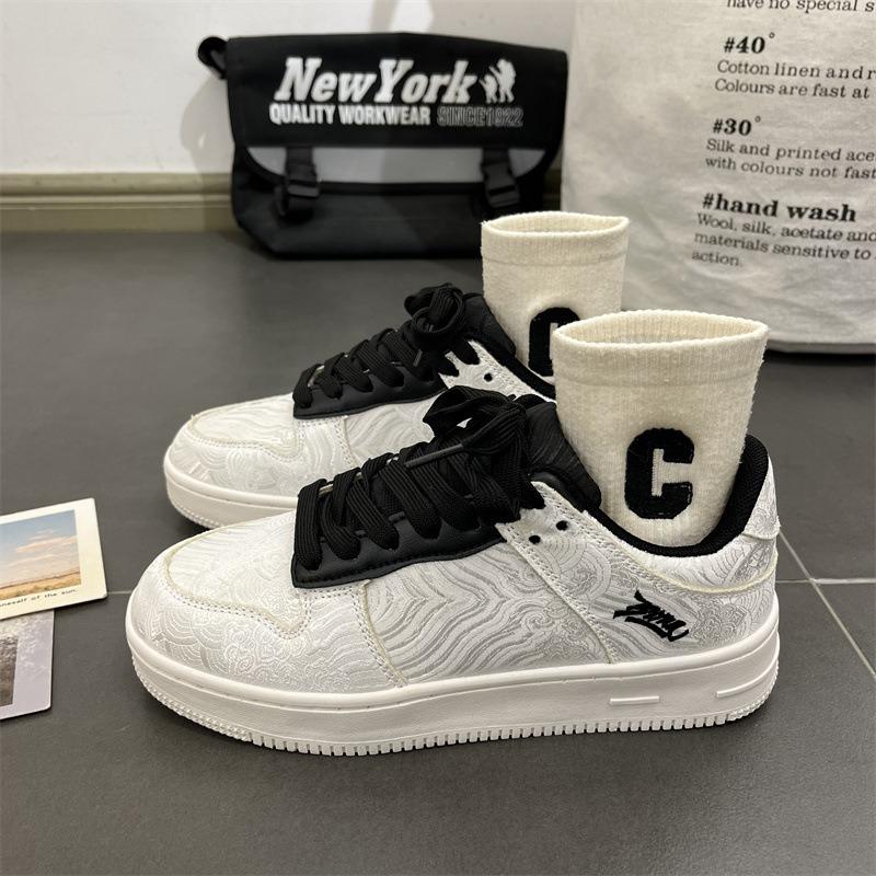 Wind retro black silk skateboard shoes men's niche design sense sports and leisure shoes trendy versatile couple shoes