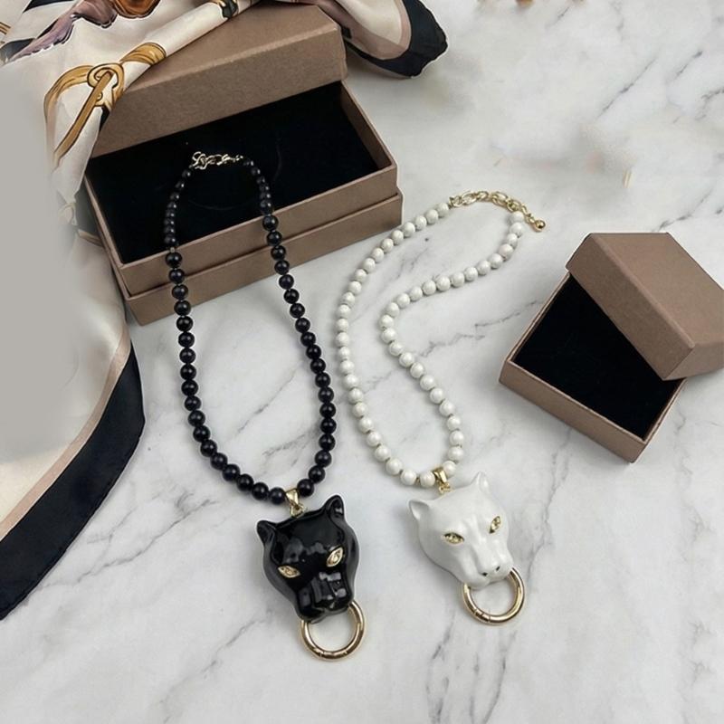 Women's Beaded Pearls Necklace Enamel Leopard Pendant Accent Elegant Clavicle Chain For Daily And Evening Wear