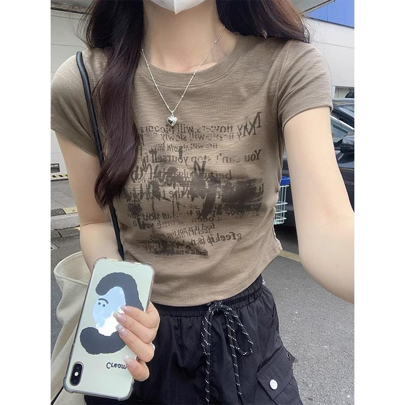 Hong Kong style chin printed round neck right shoulder t-shirt top for women summer design niche pleated waist hot girl short sleeves