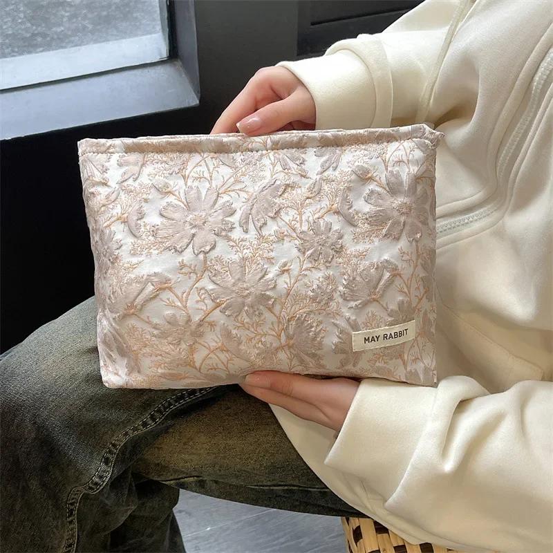 Simple Sweet Pink Flower Embroidered Clutch Cosmetic Bag Makeup Bag Square Canvas Zipper Bag Travel Portable Makeup Organizer