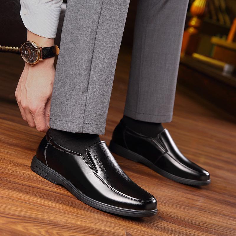 2024 spring and summer men's leather shoes breathable soft bottom business casual shoes men dress shoes leather 635