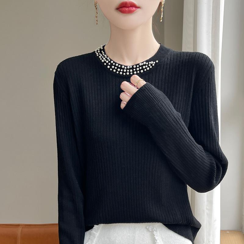 The New Autumn Round-neck Knitted Base Layer, Long-sleeved Women's Diamond-encrusted Solid Color Sweater, Loose