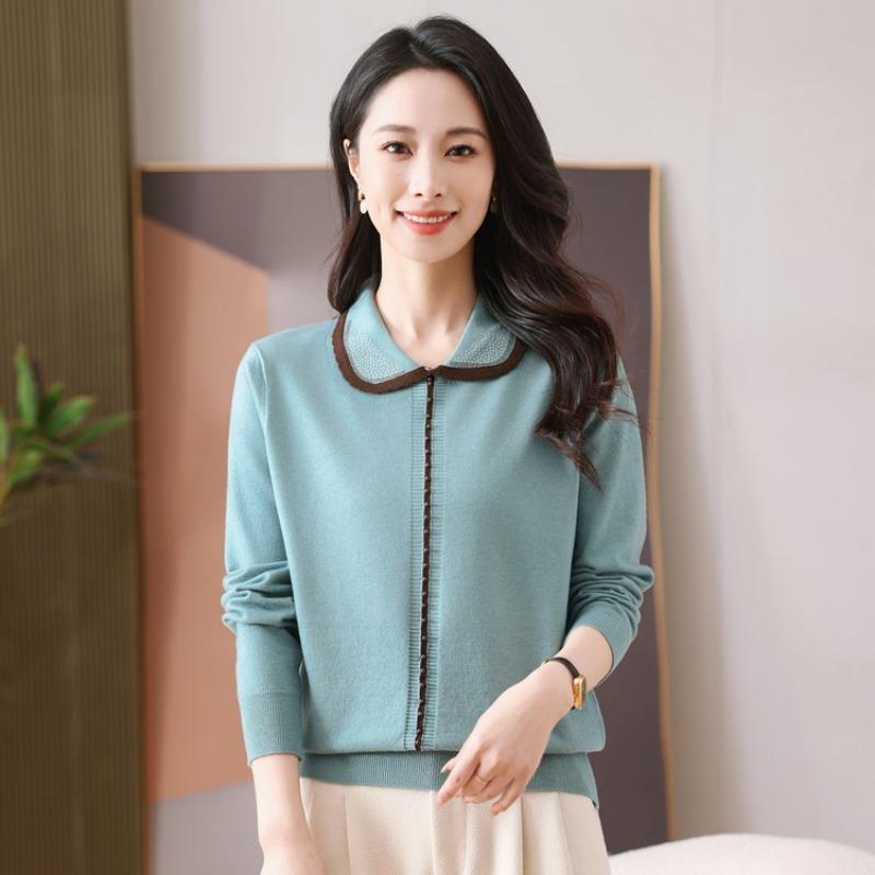 Spring New Fashion Age Reduction Sweater Mom Knitted Bottom Shirt Medium Old Doll Collar Sweater Women's Clothes