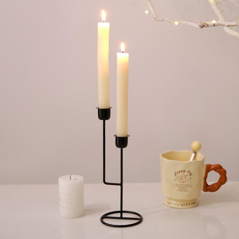 Antiker Eisen-Kerzenständer für dekoratives Wohnzimmer und Esstisch Kerzenhalter