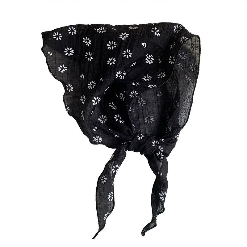 Triangle scarf scarf women's new floral headscarf summer women's pastoral leisure curved tooth edge silk scarf scarf small fresh hair accessories