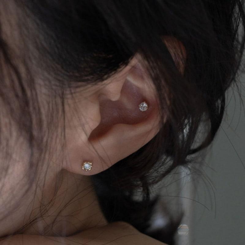 Youngglow 14k Frame Lab Diamond Piercing