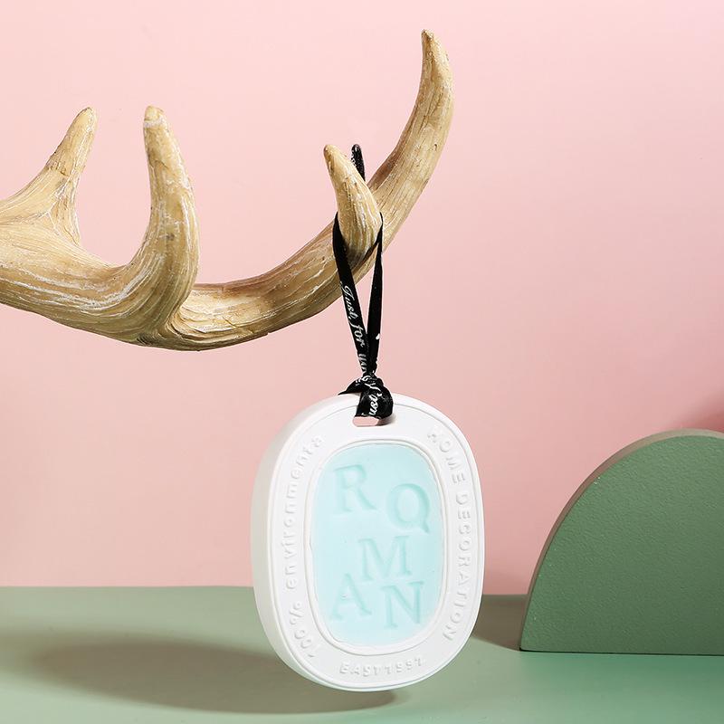 Universal Scented Wax Pendant for Wardrobe, Bathroom, Bedroom, Car & Hallway - Deodorizing & Fragrance-Retaining Sachet
