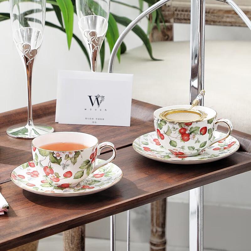 WOOCH Ceramic Couple's Cup and Saucer Gift Set