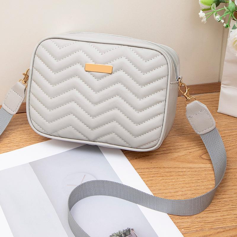 LIS Classic Wave Embroidered Small Square Bag Women's Bag Simple and Fashionable Versatile Messenger Mobile Phone Bag