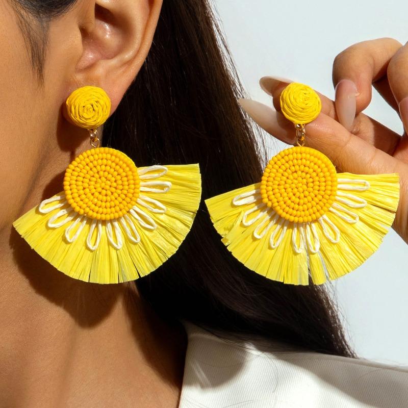 Fan-shaped Raffia Flower Earrings, Summer Vacation Style Earrings, Dopamine Colored Braided Earrings