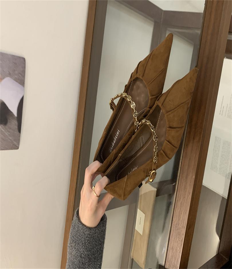 

Pointed single shoes women s 2025 new spring women s shoes low heels Doudou shoes retro small leather shoes shallow mouth Mary Jane shoes 39 хаки