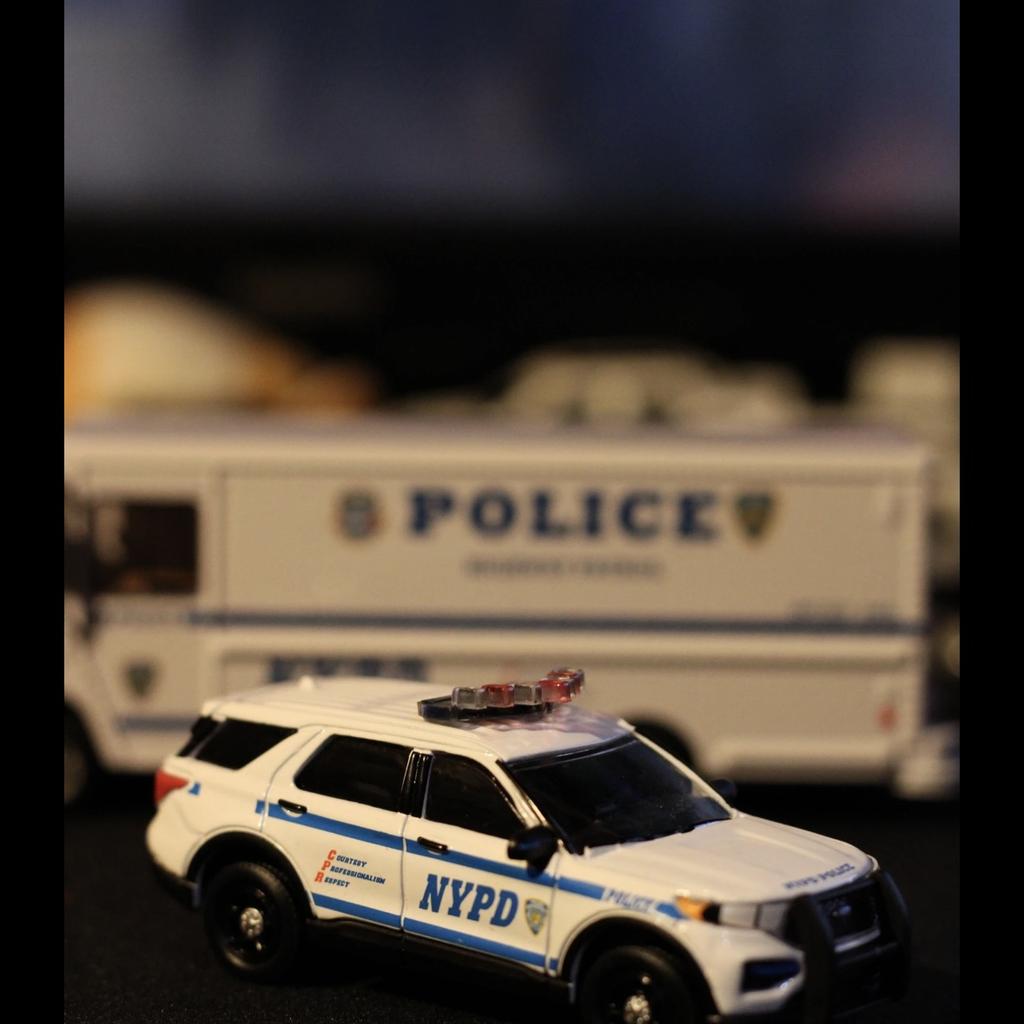 cjafuz1 1:64 2020 Ford Police INTERCEPTOR UTILITY NYPD Alloy Car Model Collectible Toy Gift Souvenir Display Ornament
