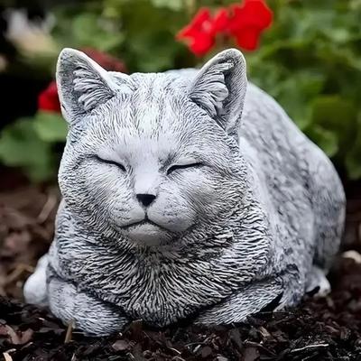 Cat Ornament Resin Cat Statue Realistic Unique Cat Sculpture Cartoon Animal Figurines Courtyard