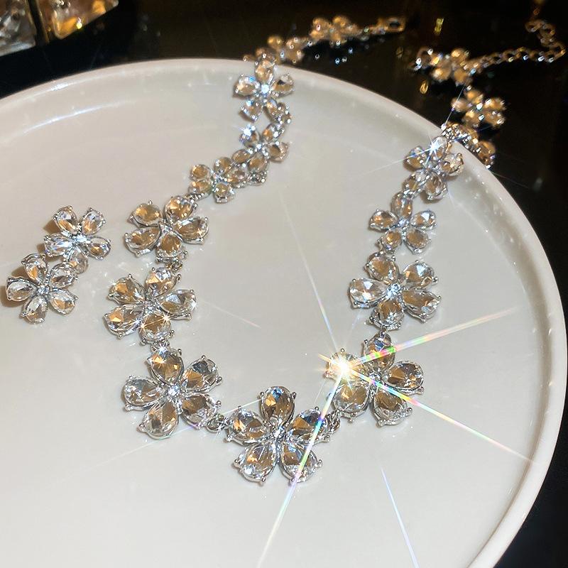 Blumenkette Ohrringe für Frauen Leichter Luxus Temperament Elegant Party Hochzeitsparty Schmuck
