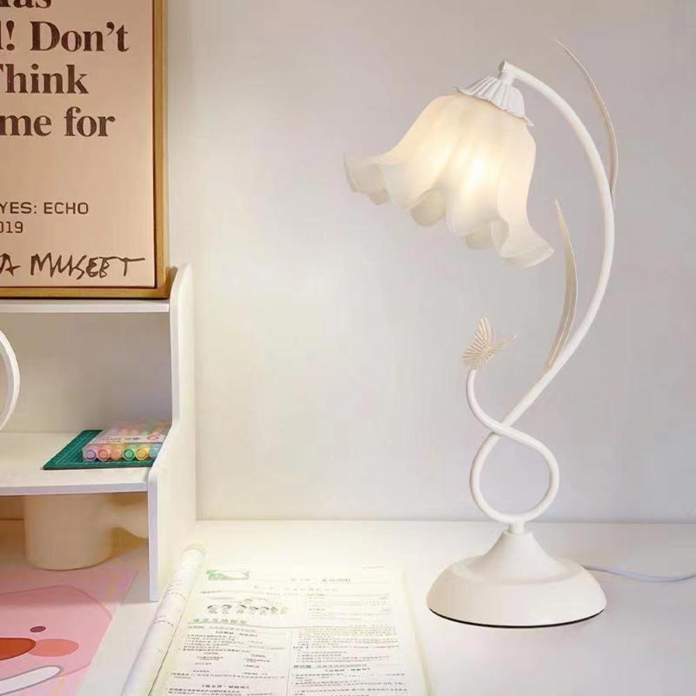 Rural Style Desk Lamp for Creating Atmosphere Floral Table Lamp Vintage Night Light Bedroom