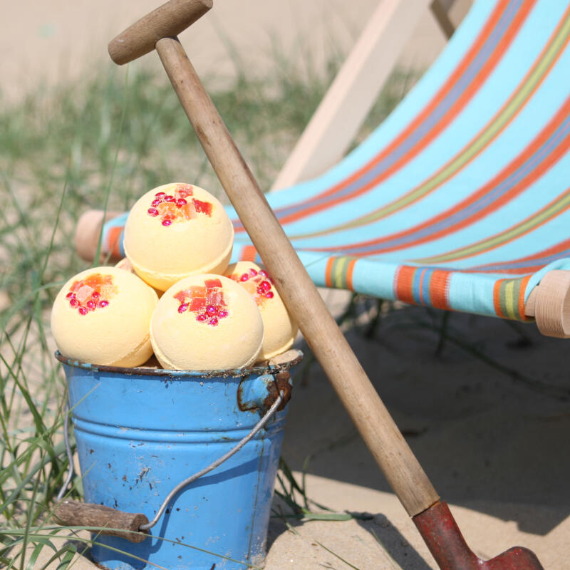 BOMP COSMETICS Fantasy Island Bath Blaster