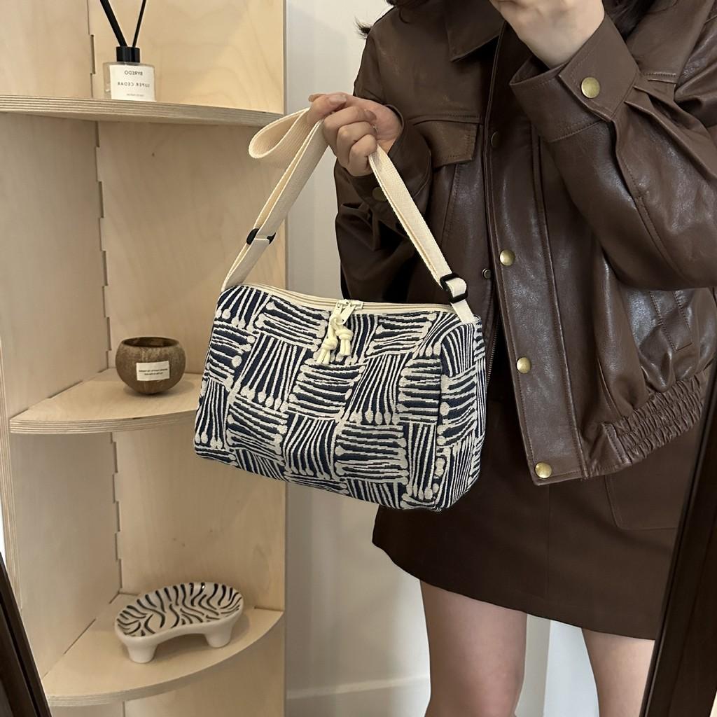 Stilvolle Canvas-Umhängetasche mit großer Kapazität für Damen in mehreren Farben, ideal für den täglichen Gebrauch