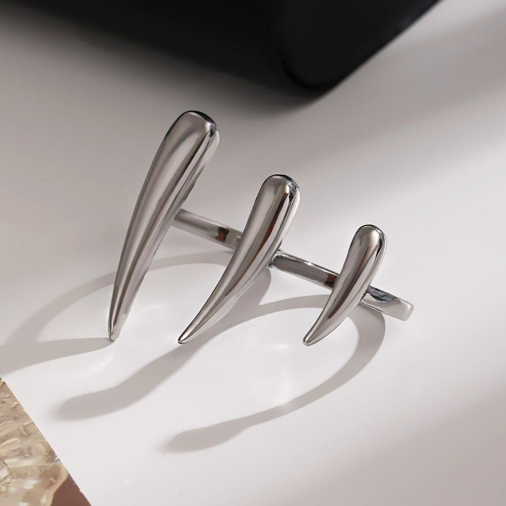 Scharfe Dornen Klauenförmiger Verbundener Ring Glänzendes Finish Unregelmäßige Geometrische Ringe Hip-Hop Stil