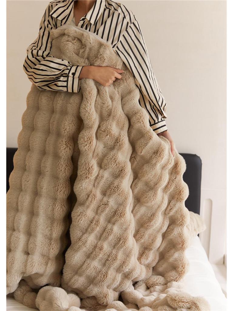 Double-Sided Thickened Faux Rex Rabbit Fur Blanket - Warm Bubble Fleece Throw for Office or Sofa
