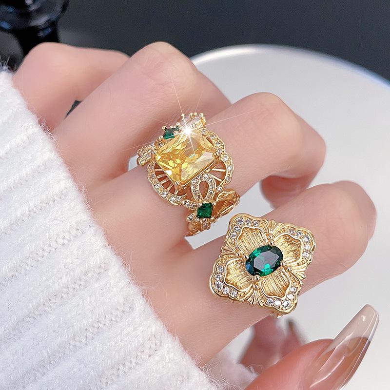 Italian Brati Antique Light Luxury High-End Ring Heavy Industry Retro Emerald Colored Treasure Open Ring Female