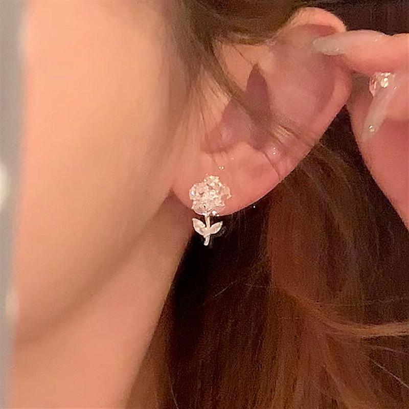 Silver Needle Korean Crystal Rose Flower Stud Earrings - Small, Exquisite, and Versatile for Spring/Summer.