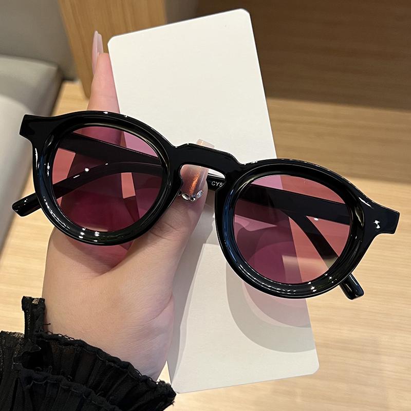 

Retro Simple Style Round Sunglasses Women Men Luxury Brand Design Rivet Decoration Sun Glasses Travel Casual Eyewear Unisex красный
