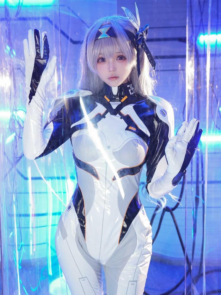 Miccostumes Adult Anime Game Combat Uniform Cosplay Cool and Cute Bodysuit and Leotard Outfit White Women's Costume, Costume, Set, (L)