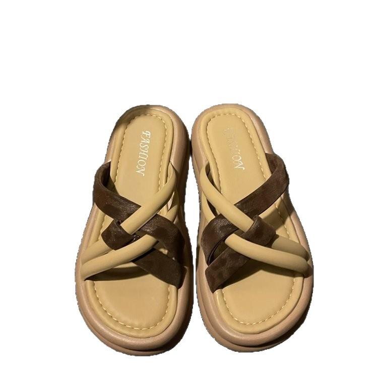 New Chinese style niche design thick-soled slippers women's outer wear 2025 summer new models with skirts beach slippers