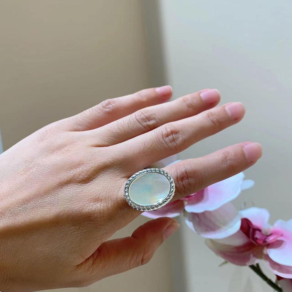 Bague Ovale Coréenne en Argent Plaqué Cuivre avec Nacre - Bague Ouverte Irrégulière Géométrique Rétro pour Femmes, Accessoire d'Index Style Hip-Hop