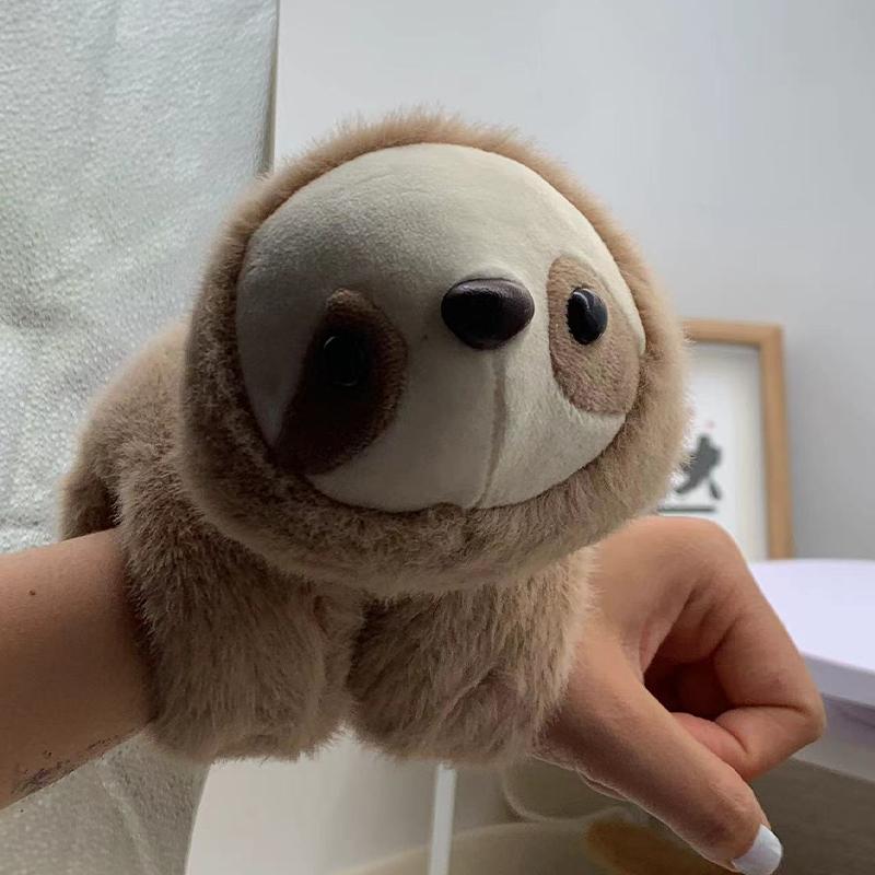 

23cm Kapibala Papa Circle Water Dolphin Doll Bracelet Plush Toy Children s Wrist Small Pendant Christmas Gift 21-23cm