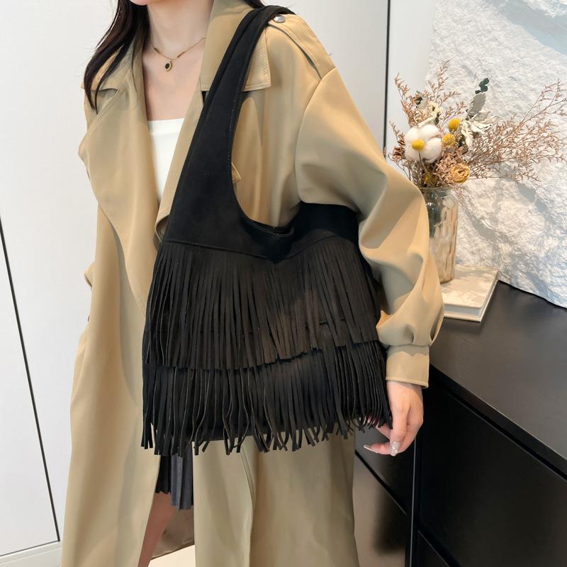 Vintage Matte Tassel Shoulder Bag Women'S Fashion Large Capacity Tote Bag Underarm Bag