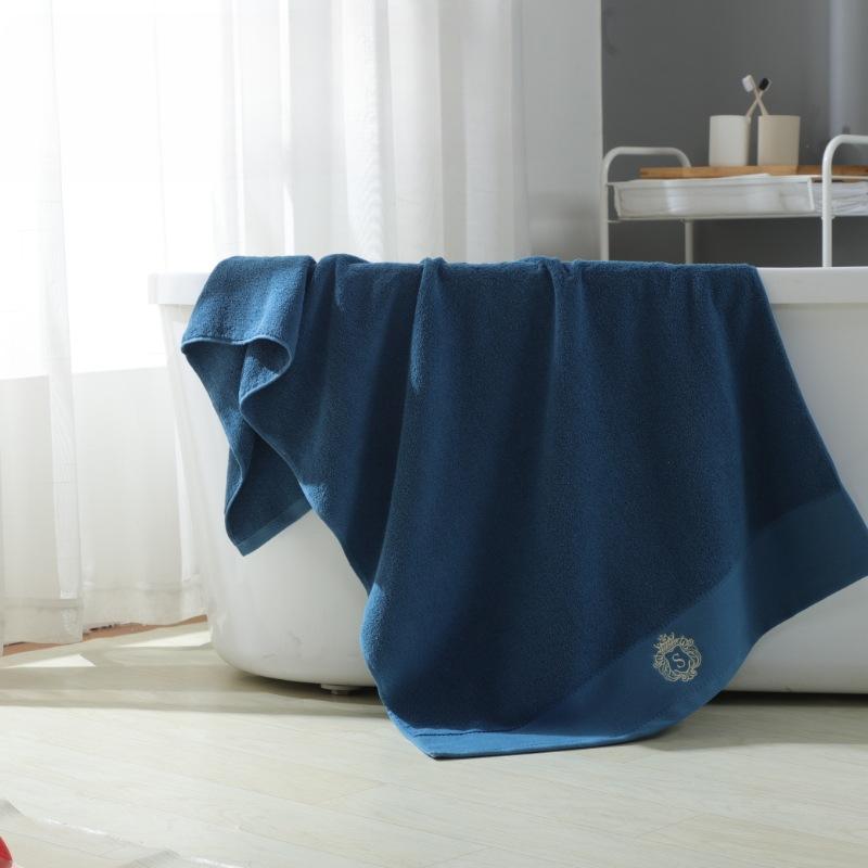 Ultra-Soft Striped Face Towel - Quick Dry, Ultra Absorbent & Gentle on Skin - Perfect for Home & Salon Decor