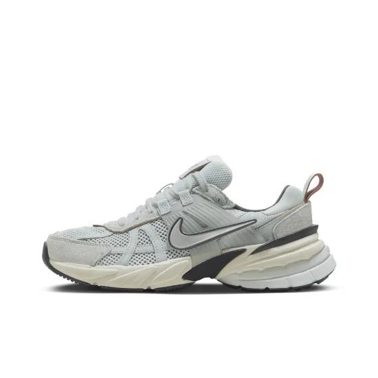 Женские кроссовки Nike V2K Run Light Pumice FN6703-003