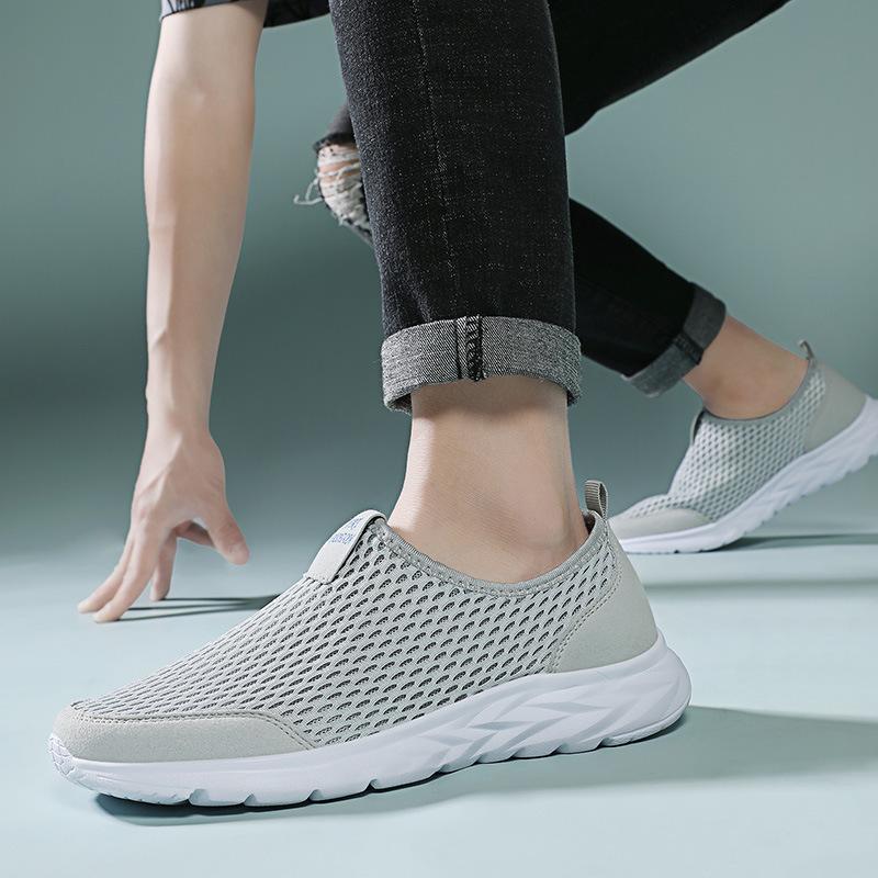 Large size outdoor summer new casual mesh soft sole light breathable running shoes sports shoes