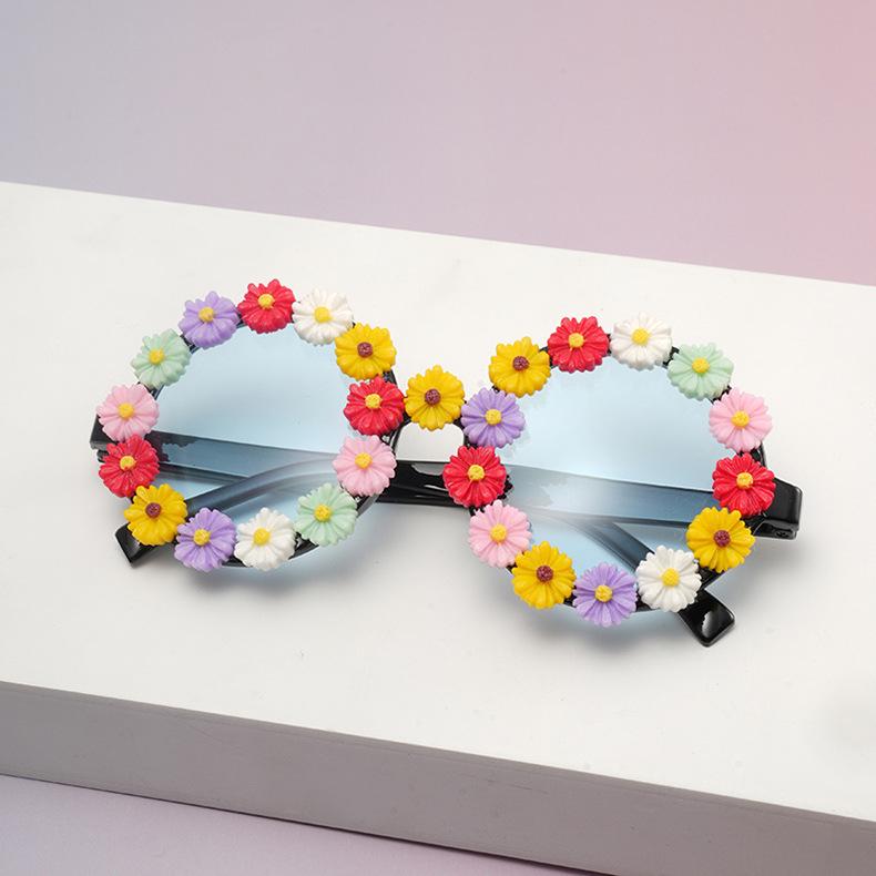 2026 Neue Gänseblümchen Sonnenbrille Runde Gläser Floral Verziert Mode Brille Für Sommerpartys Geburtstagsgeschenk KJ216