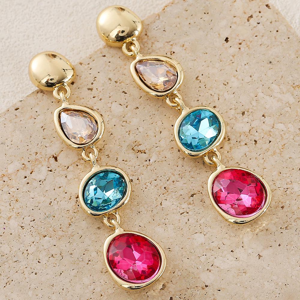 

Европейские и американские серьги с цветными блоками в стиле ретро и инкрустацией бриллиантами: Простые, Универсальные, Легкая Роскошь Пусеты ярко-розовый