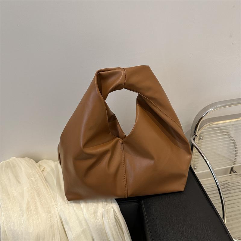 New fashion bags Girls commuter handbags Handbag niche design Soft leather pleated cloud bag tide
